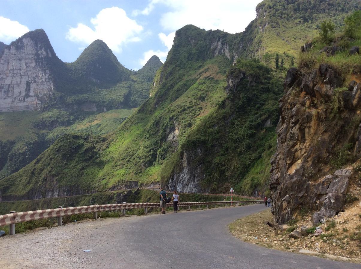 Huong Thao 2 Hotel Ha Giang Exterior photo